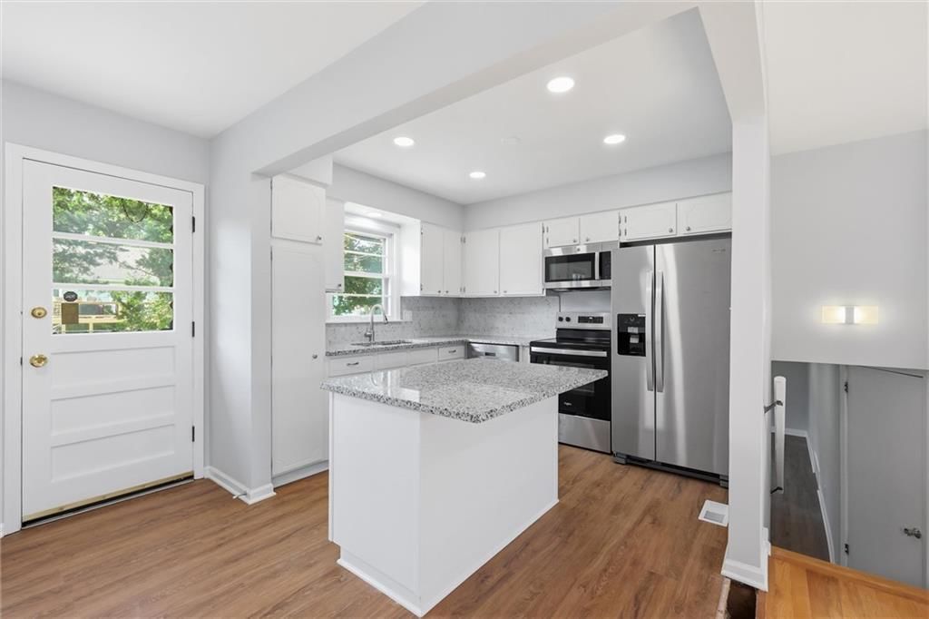 10729 Mcgee Street — photo 8