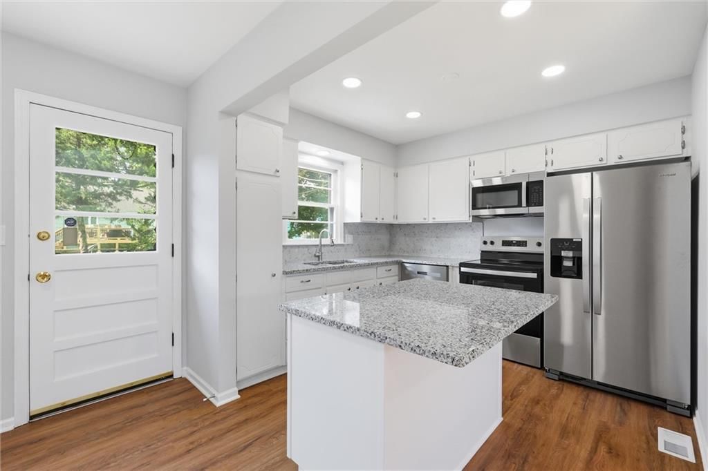 10729 Mcgee Street — photo 9