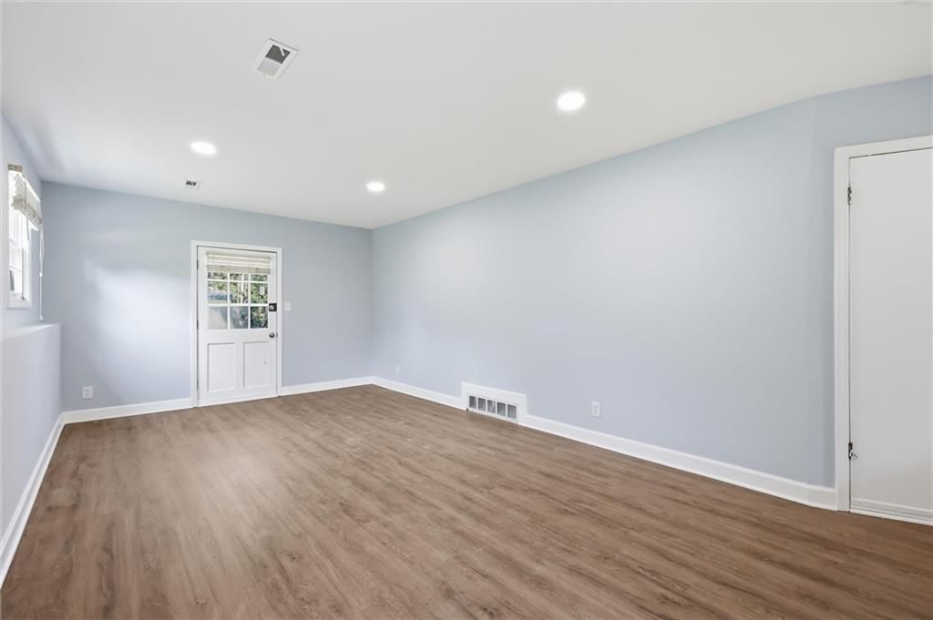 10729 Mcgee Street — photo 26