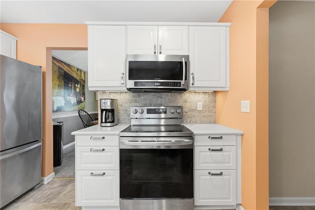 842 York Place — photo 7