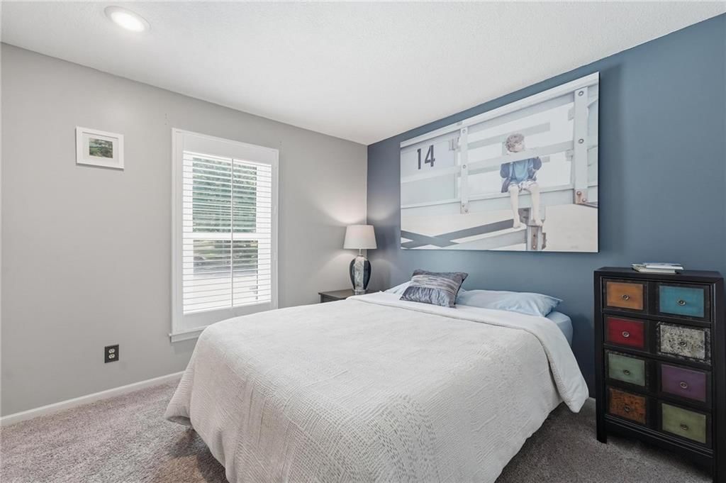 842 York Place — photo 11