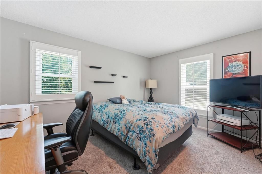 842 York Place — photo 12