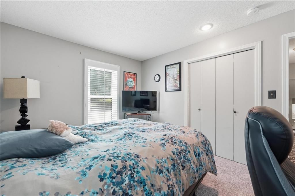 842 York Place — photo 13
