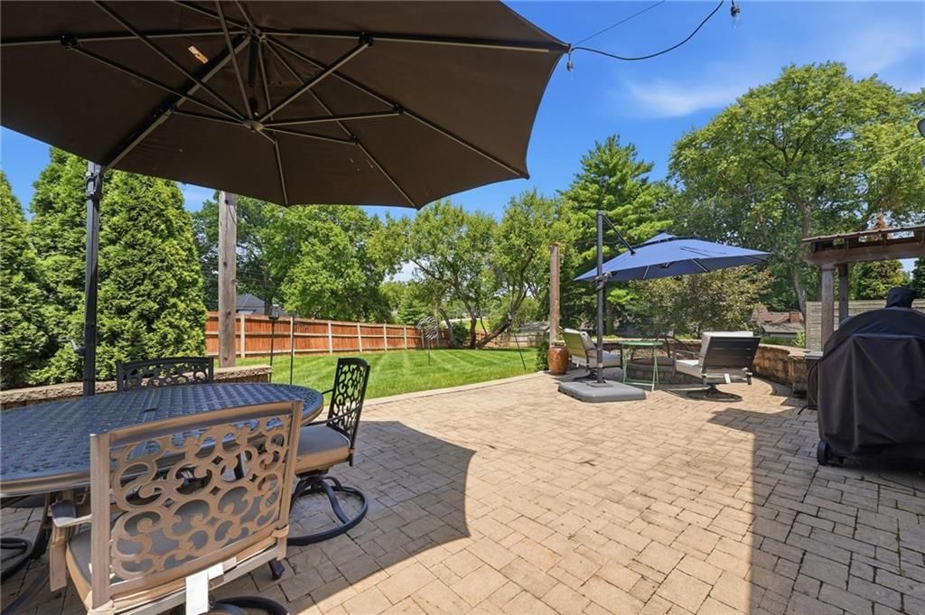 842 York Place — photo 15