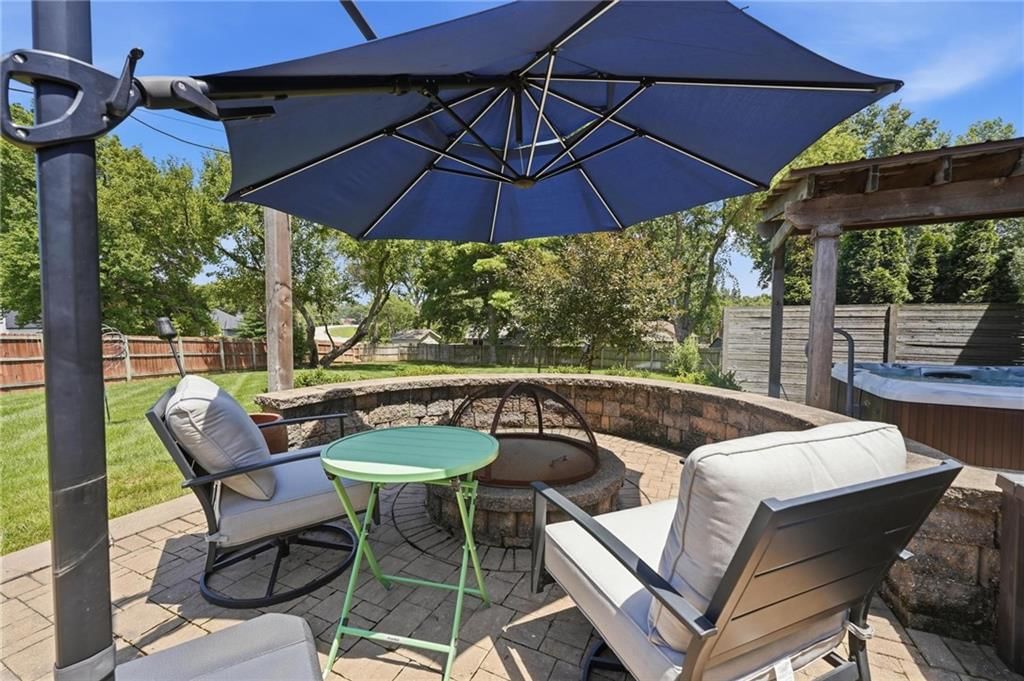 842 York Place — photo 16
