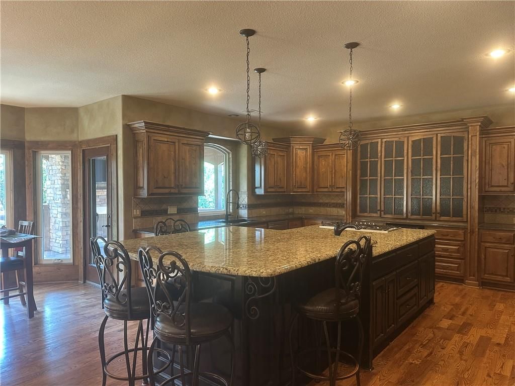 9415 N Kensington Avenue — photo 2