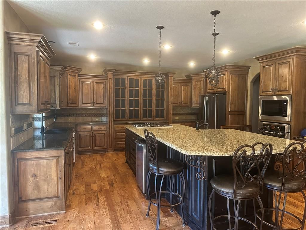 9415 N Kensington Avenue — photo 3