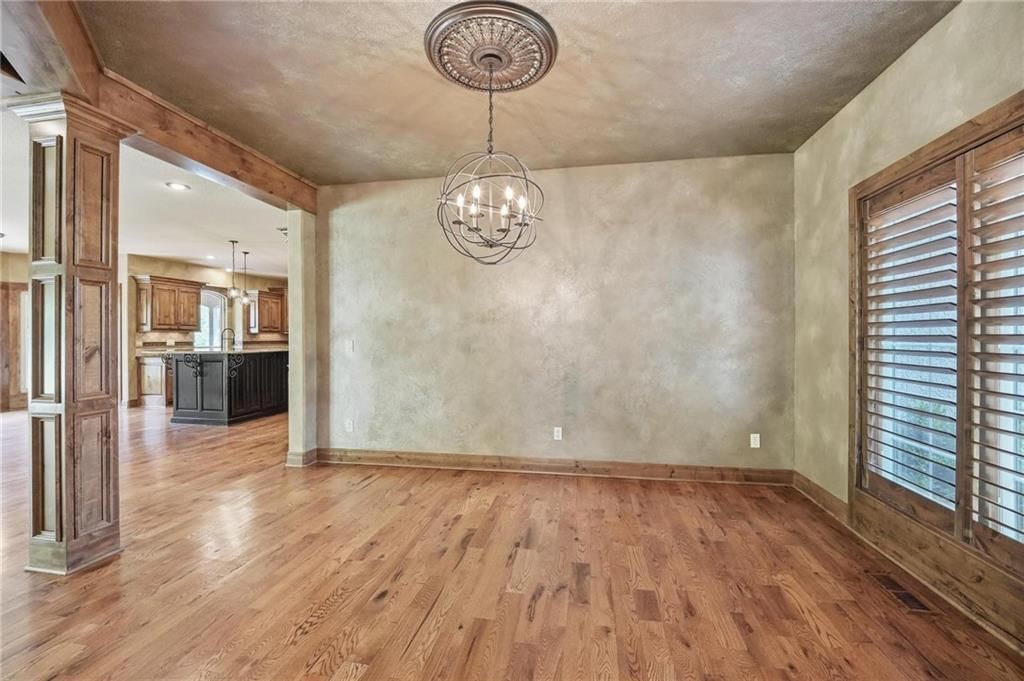 9415 N Kensington Avenue — photo 8