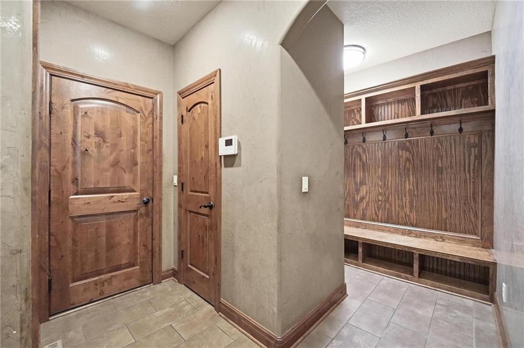 9415 N Kensington Avenue — photo 27