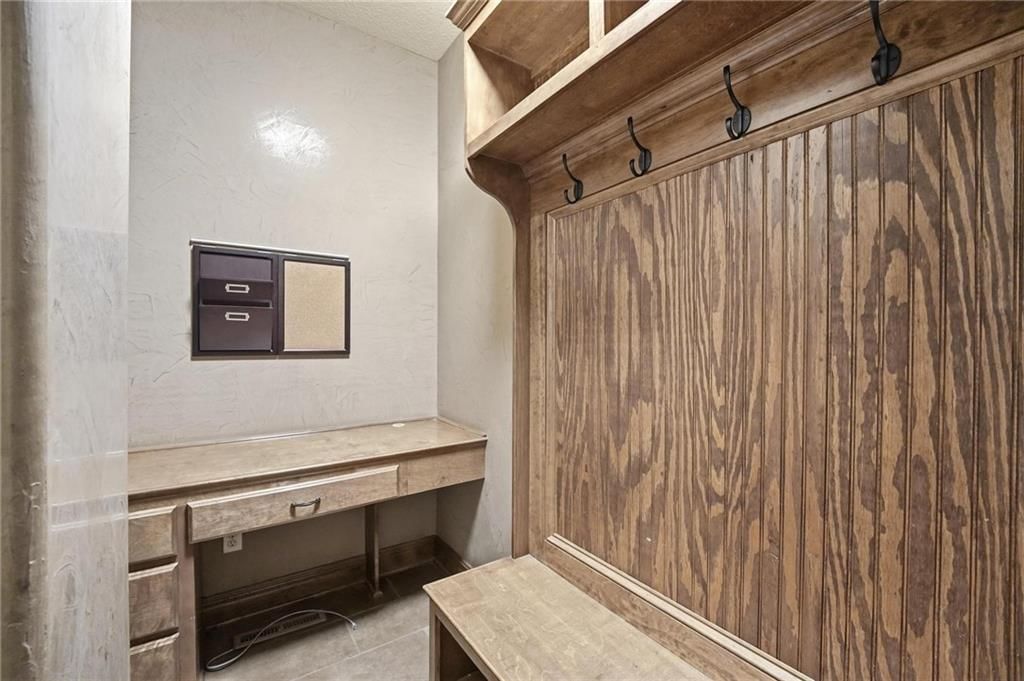 9415 N Kensington Avenue — photo 28