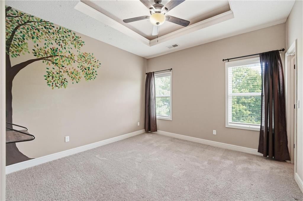 9415 N Kensington Avenue — photo 39