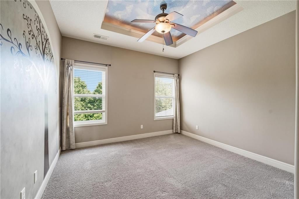 9415 N Kensington Avenue — photo 42