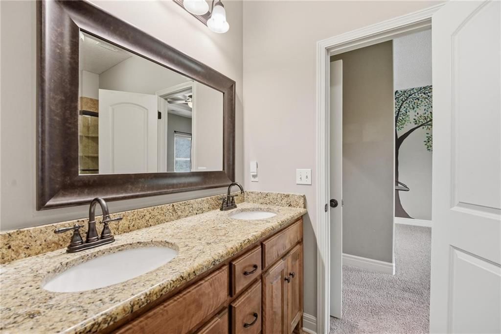 9415 N Kensington Avenue — photo 44