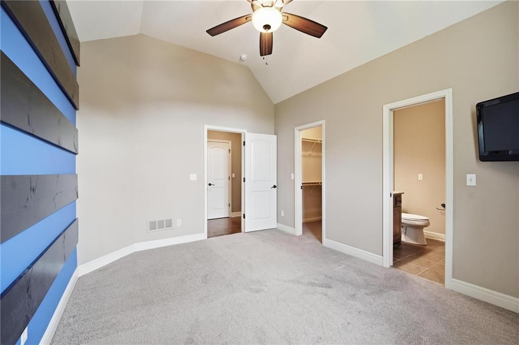 9415 N Kensington Avenue — photo 46