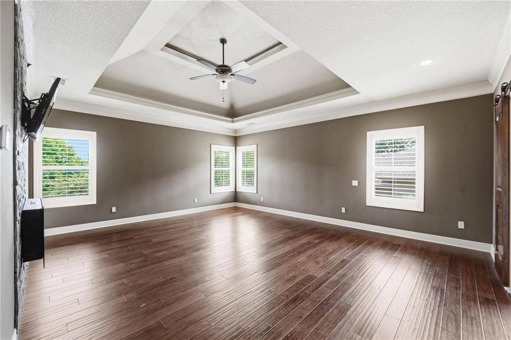 9415 N Kensington Avenue — photo 50