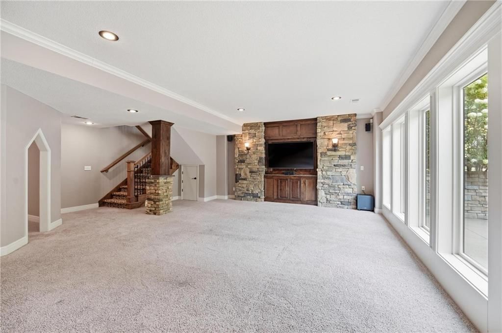 9415 N Kensington Avenue — photo 63