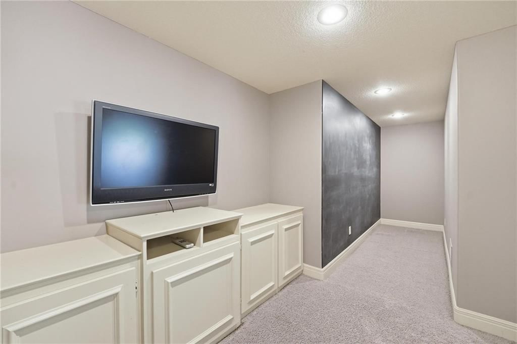 9415 N Kensington Avenue — photo 68