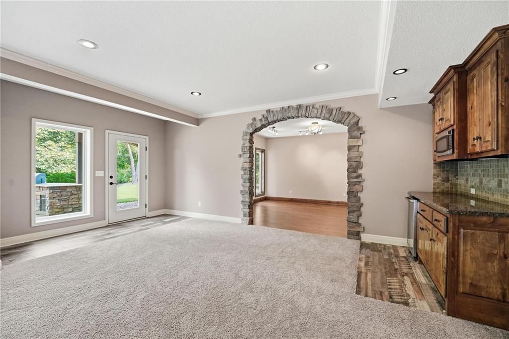 9415 N Kensington Avenue — photo 69