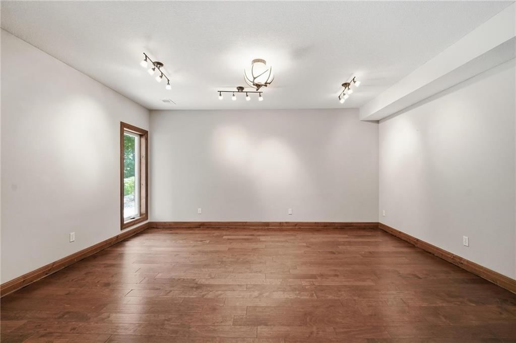 9415 N Kensington Avenue — photo 72
