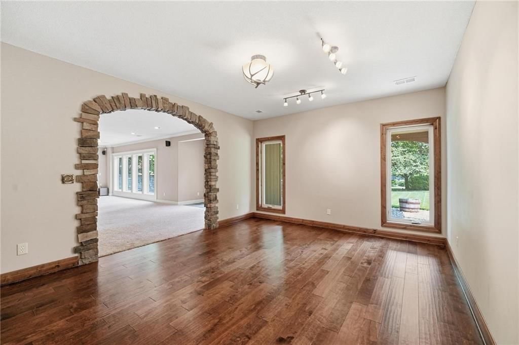 9415 N Kensington Avenue — photo 73