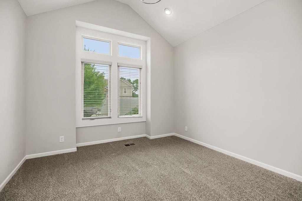 1609 Shadow Drive — photo 28