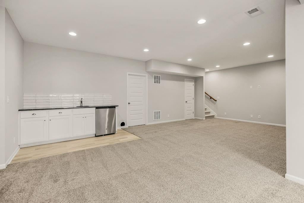 1609 Shadow Drive — photo 32
