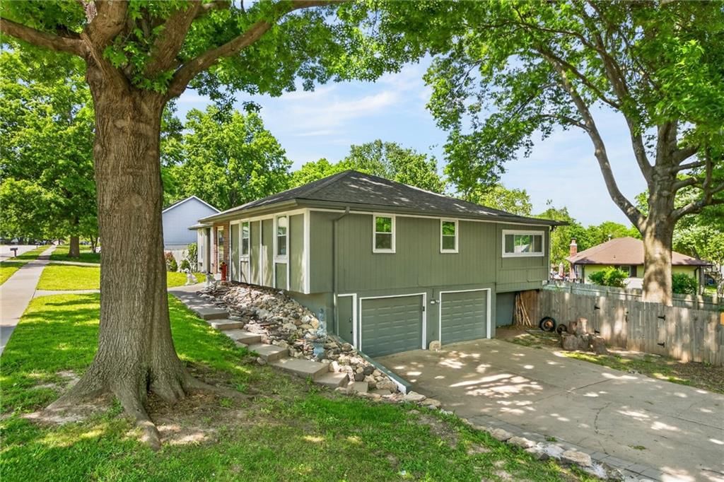 1524 Oxford Court — photo 3