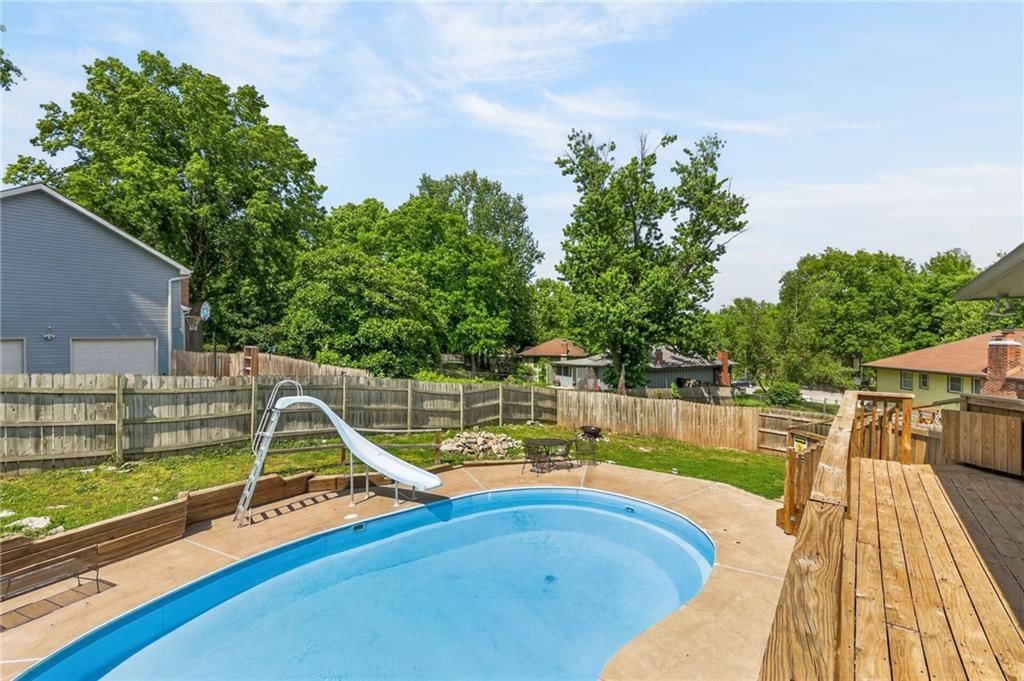 1524 Oxford Court — photo 8