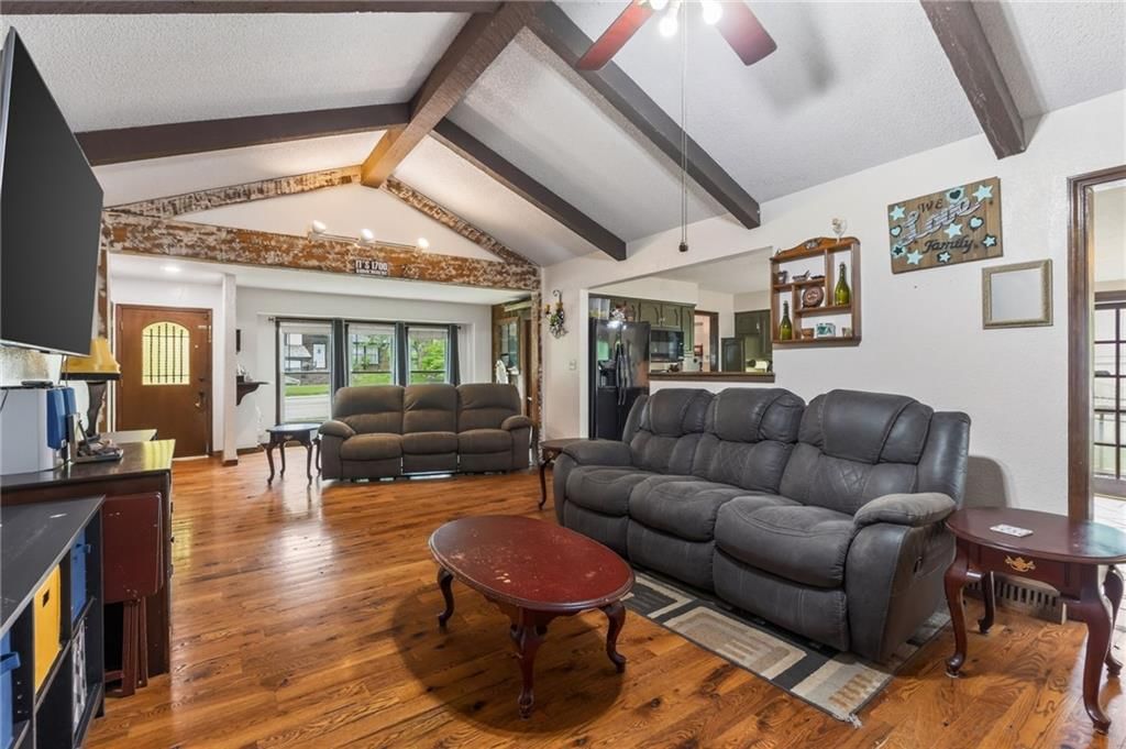 1524 Oxford Court — photo 16