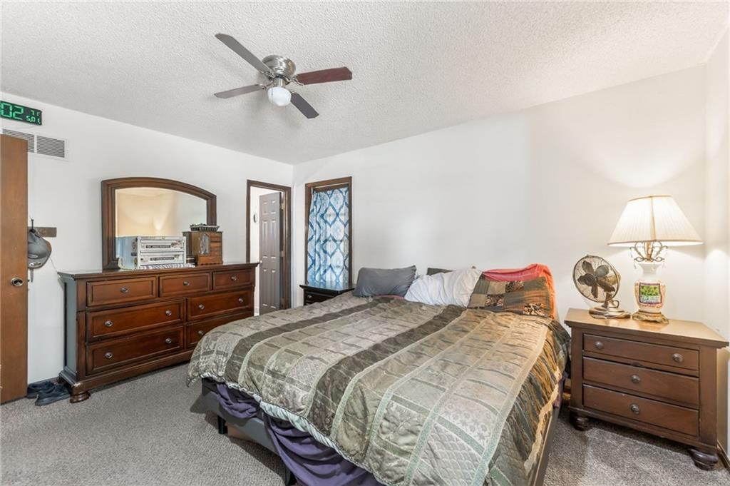 1524 Oxford Court — photo 26