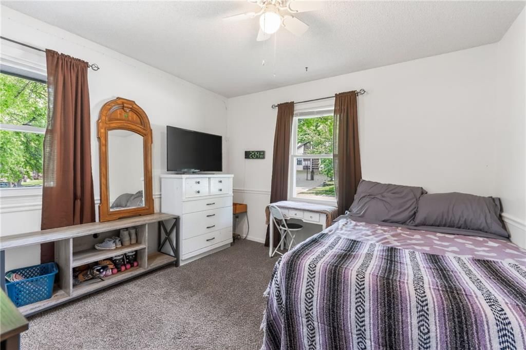 1524 Oxford Court — photo 29