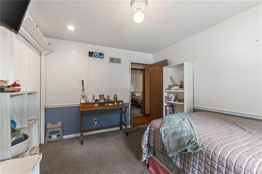 1524 Oxford Court — photo 32