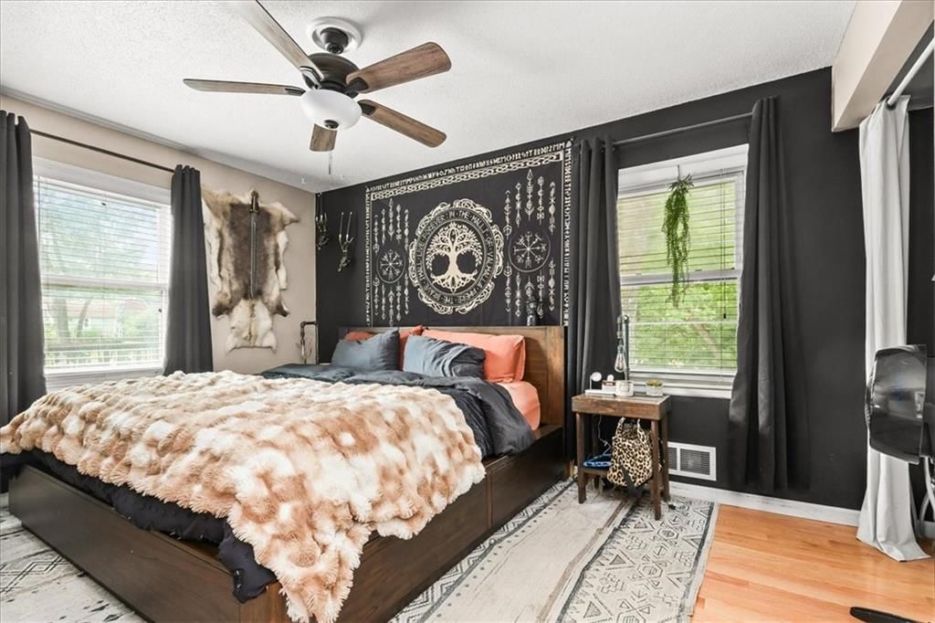 1804 N Rogers Street — photo 9
