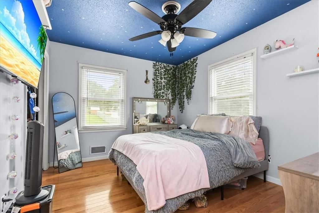 1804 N Rogers Street — photo 10