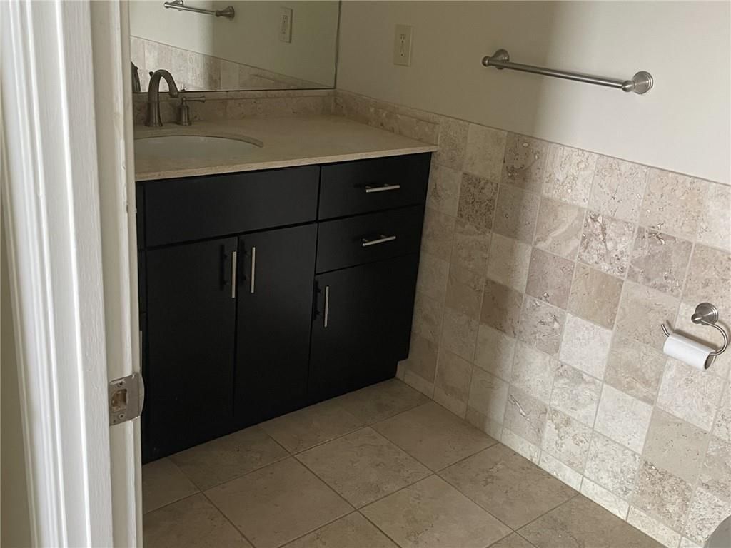 3838 Rainbow Boulevard — photo 7