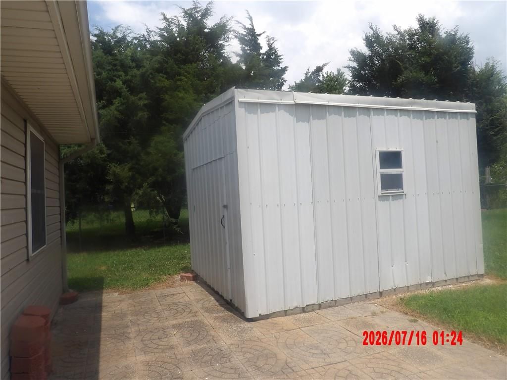 411 Briarwood Drive — photo 18