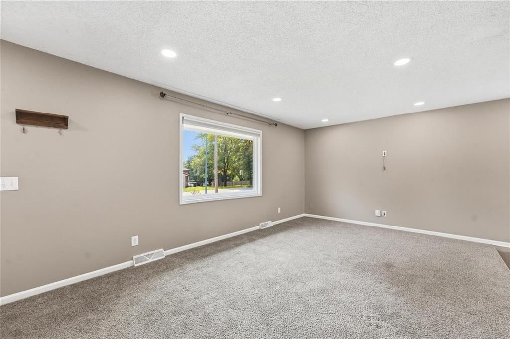 5336 N Richmond Avenue — photo 4