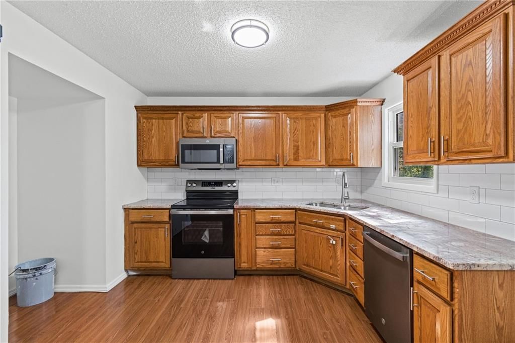 8033 NE San Rafael Drive — photo 9
