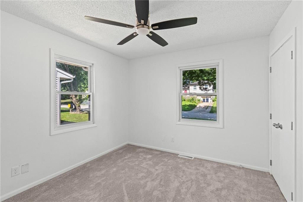 8033 NE San Rafael Drive — photo 11