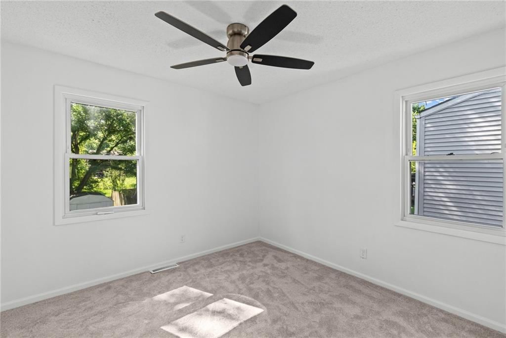 8033 NE San Rafael Drive — photo 15
