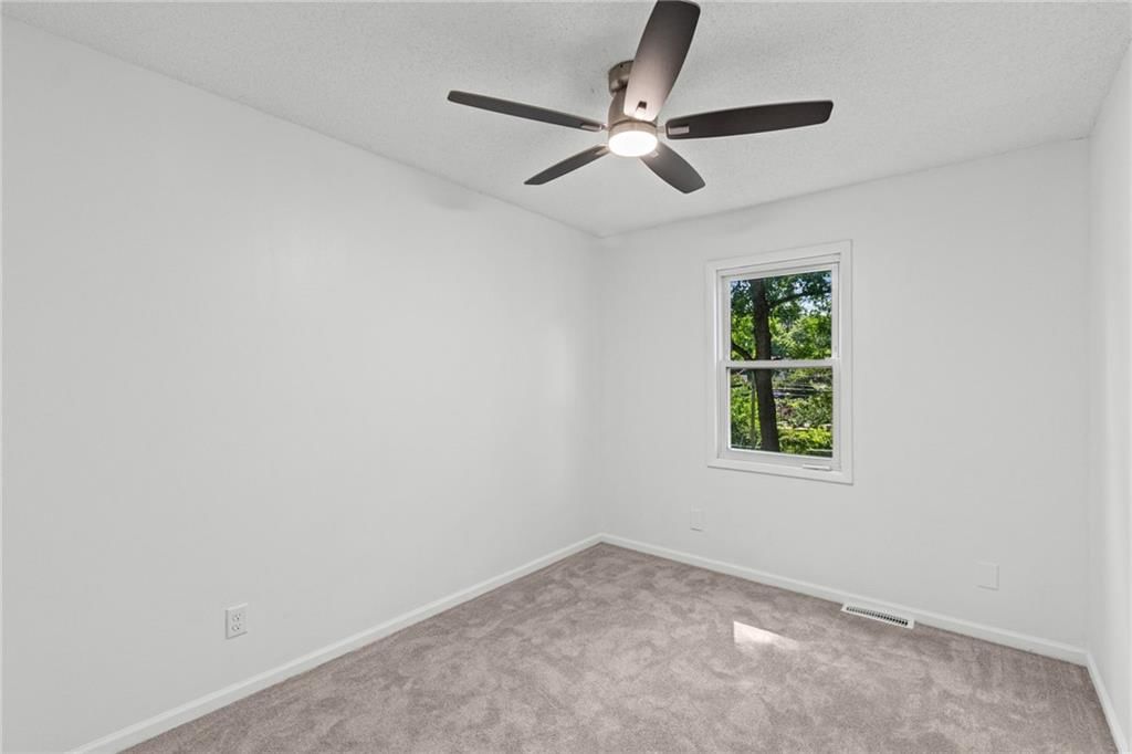 8033 NE San Rafael Drive — photo 17