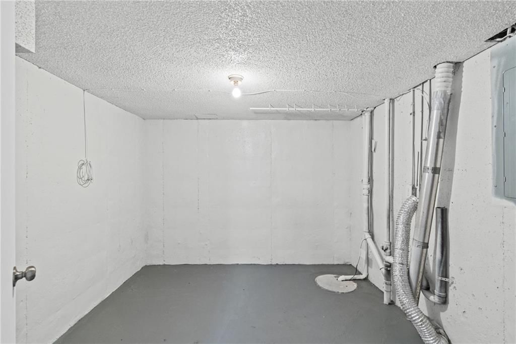 8033 NE San Rafael Drive — photo 21