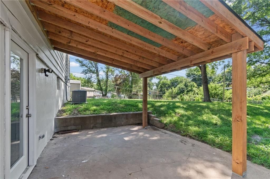 8033 NE San Rafael Drive — photo 26