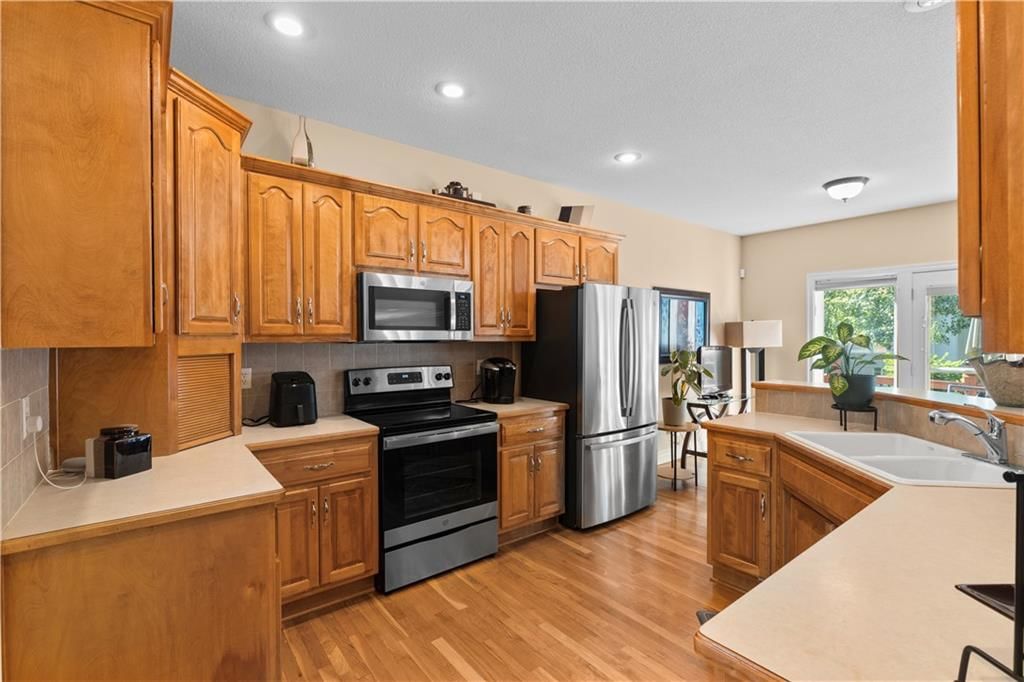 804 SW 34th Terrace — photo 3