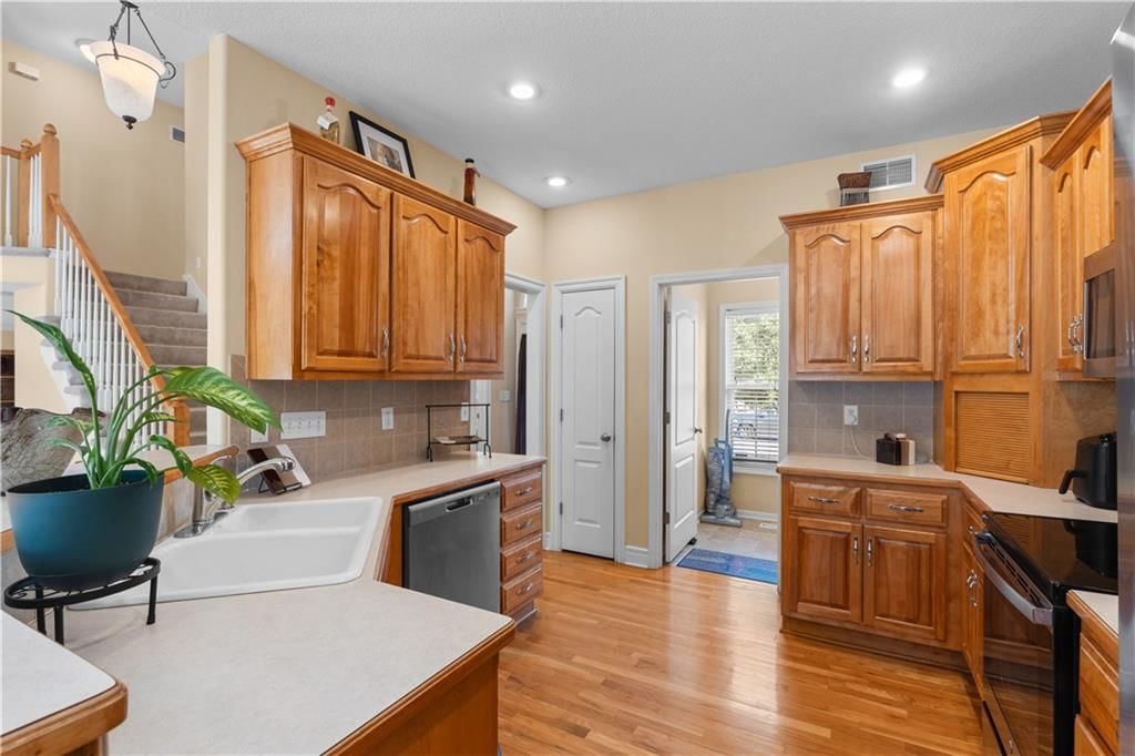 804 SW 34th Terrace — photo 4