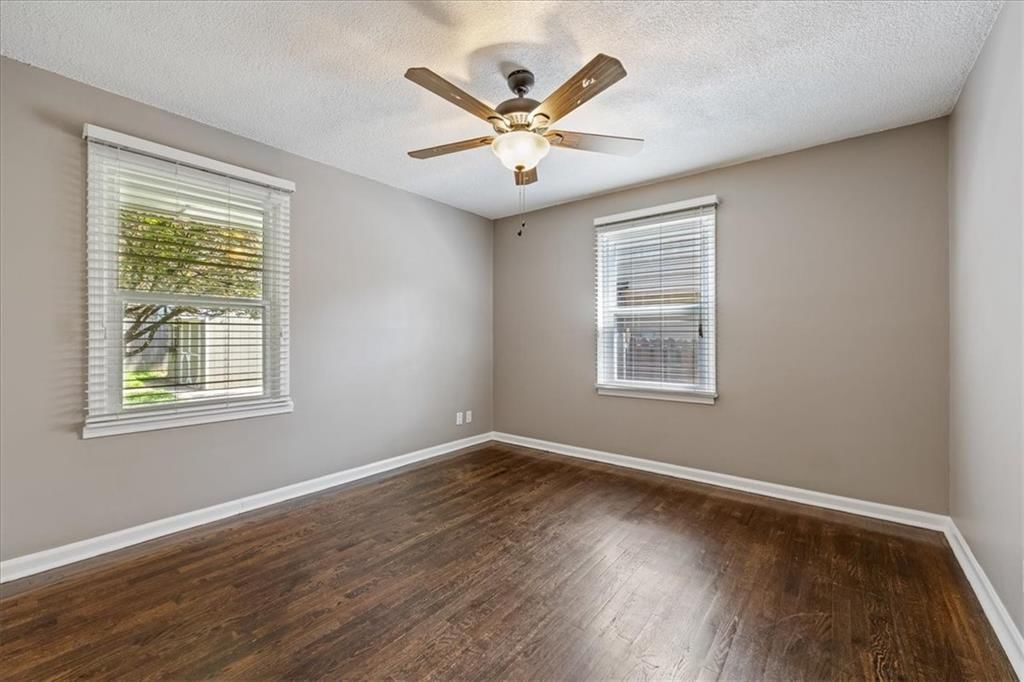 5204 W 50th Terrace — photo 11