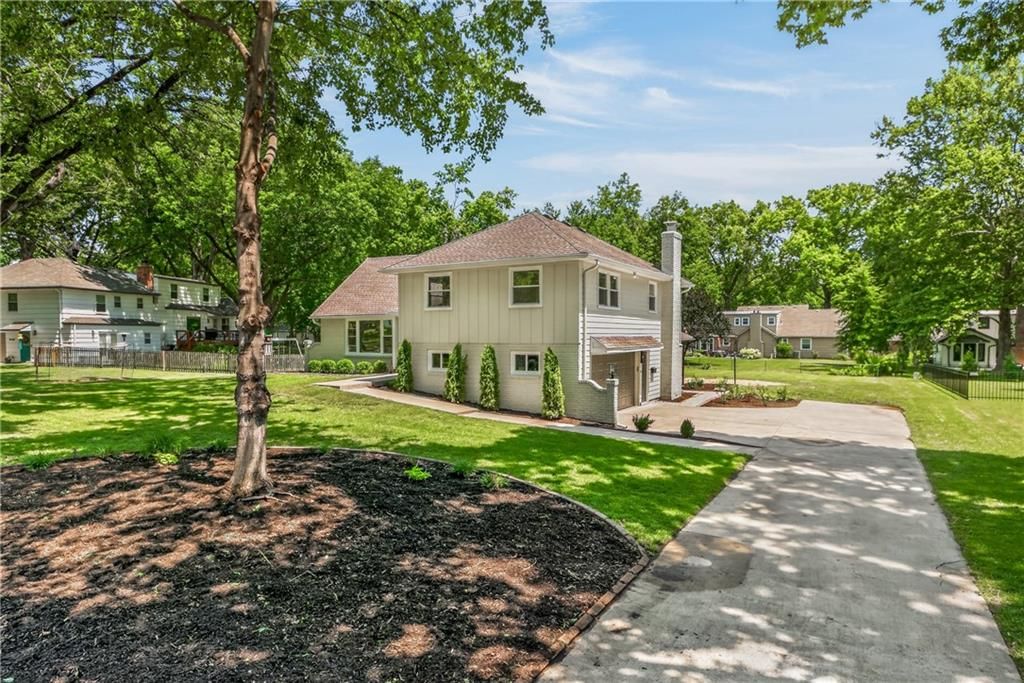 10505 Belinder Road — photo 2