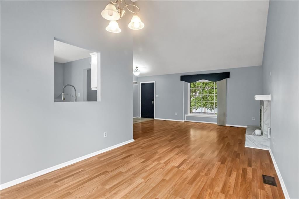 12736 W 108th Street — photo 9