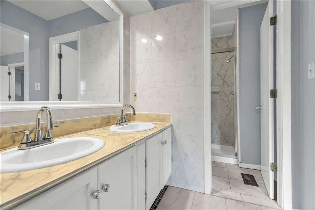 12736 W 108th Street — photo 21