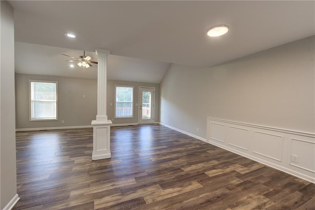 1721 Collins Drive — photo 8